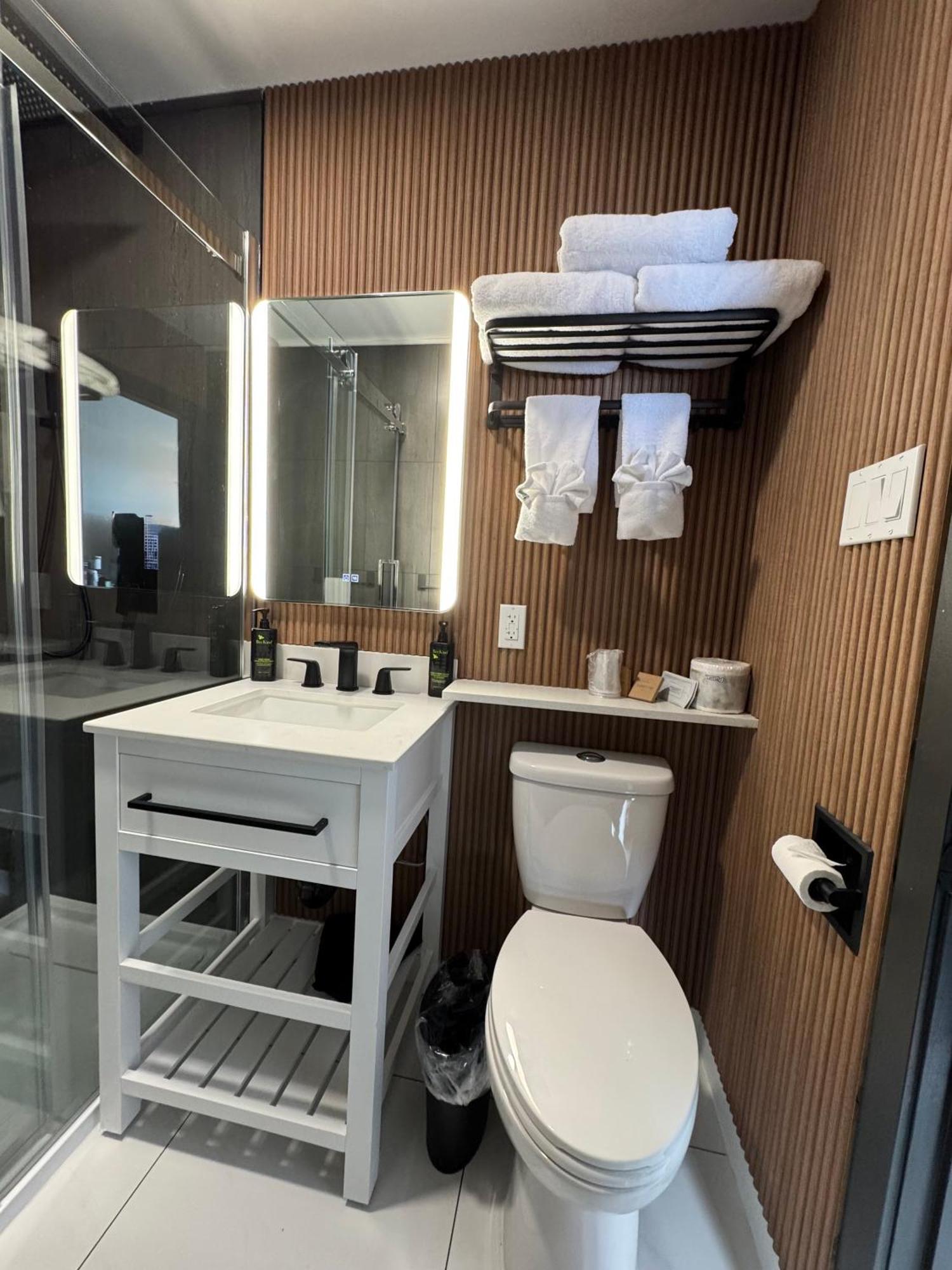 Marine Inn Powell River Ngoại thất bức ảnh