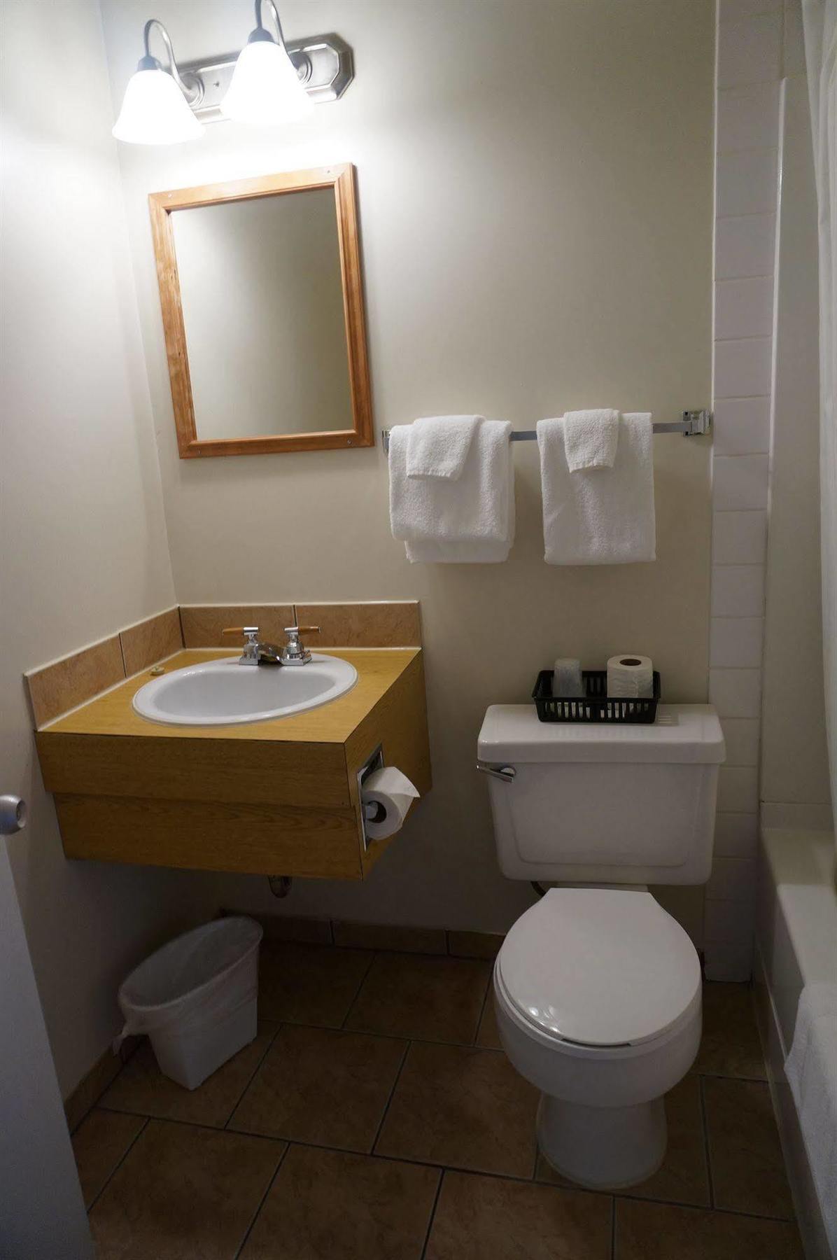 Marine Inn Powell River Ngoại thất bức ảnh